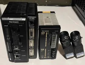 Xg-7502p Keyence Xg-200c Ca-u3 Xg-7000 Series Multi-camera Imaging Vision System