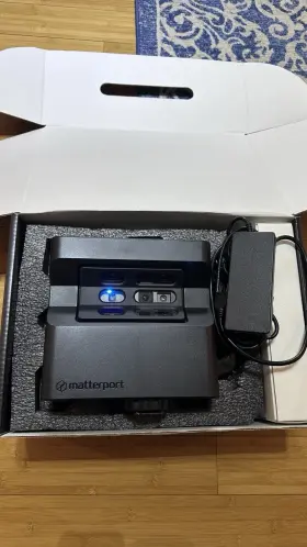 M02gpm6m Matterport 3d Imaging Camera With Manfrotto Tripod And Carrying Case